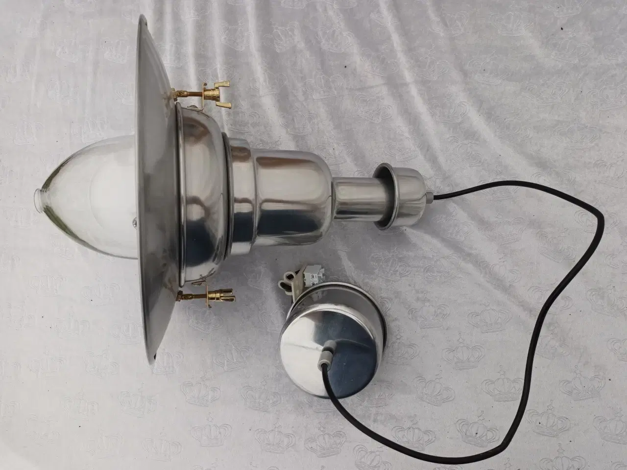 Billede 1 - Lampe i stål med mundblæst glas