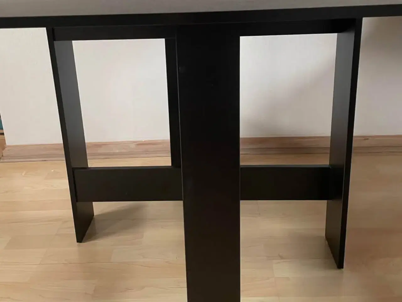 Billede 4 - Sort spisebord 