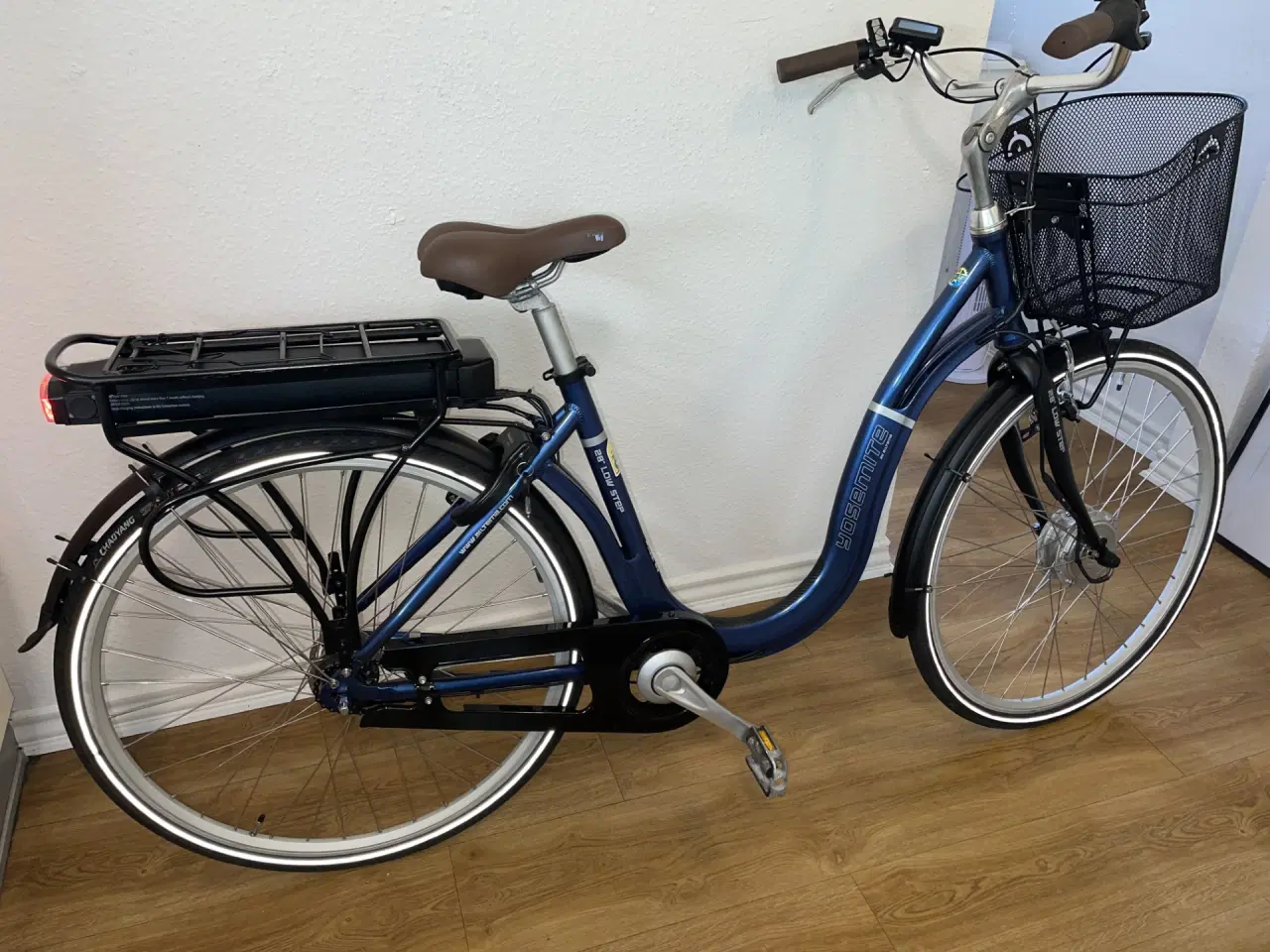 Billede 2 -  flot yosemite dame elcykel 28"  7 gear. 