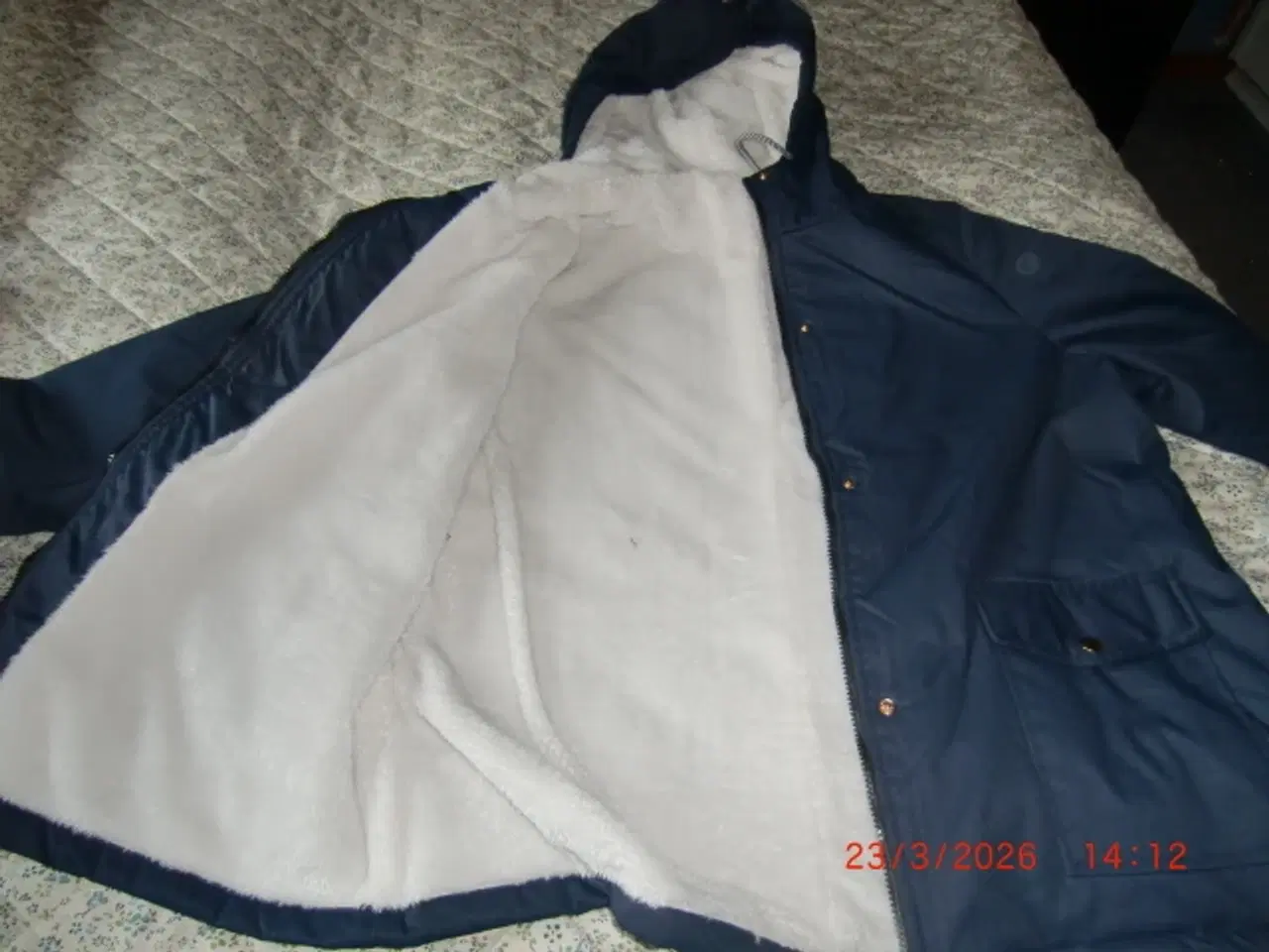 Billede 5 - Overgangsjakke  med hætte. Ny fejlkøbt