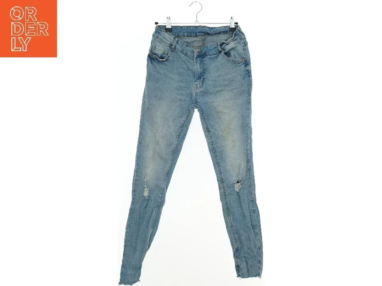 Billede 1 - Ripped jeans i lys blå denim fra Fb Sister