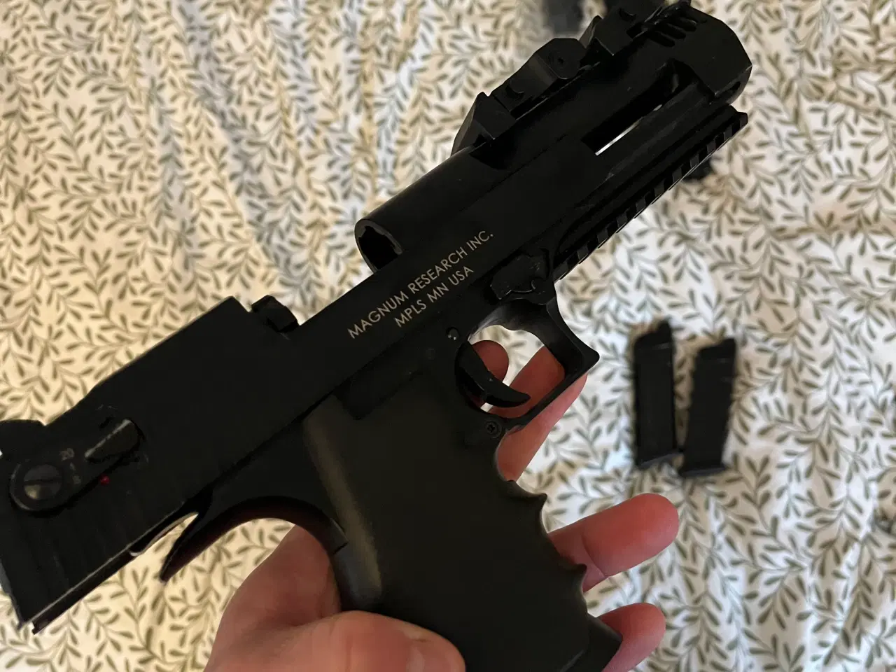 Billede 9 - Hardball våben og magasiner