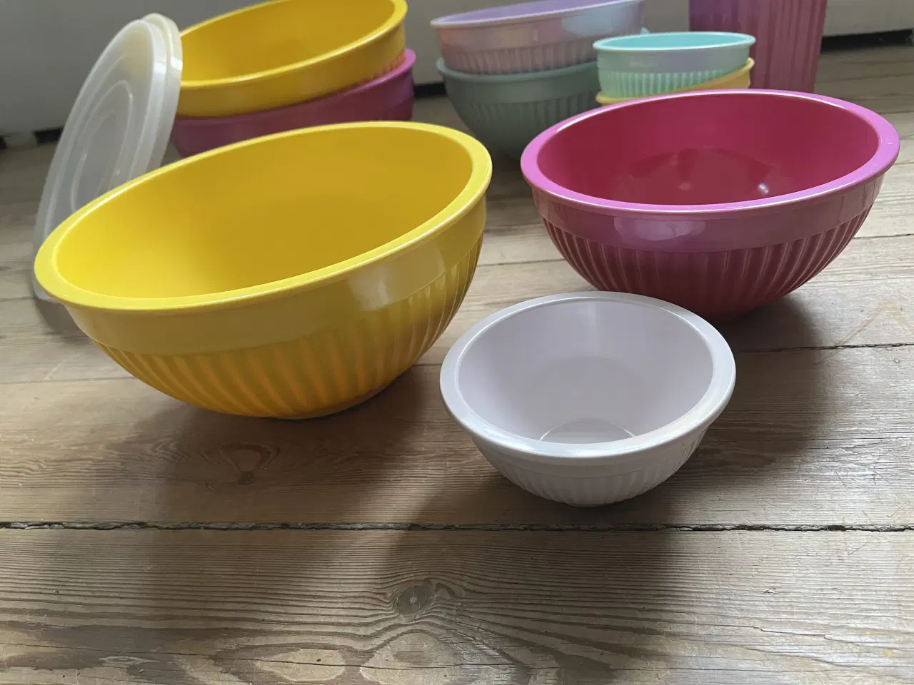 Billede 2 - Farverige melamin skåle