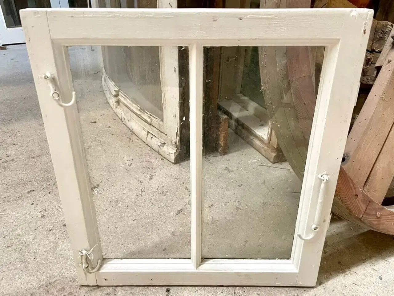 Billede 3 - Fin, klassisk 2-ruders vinduesramme
