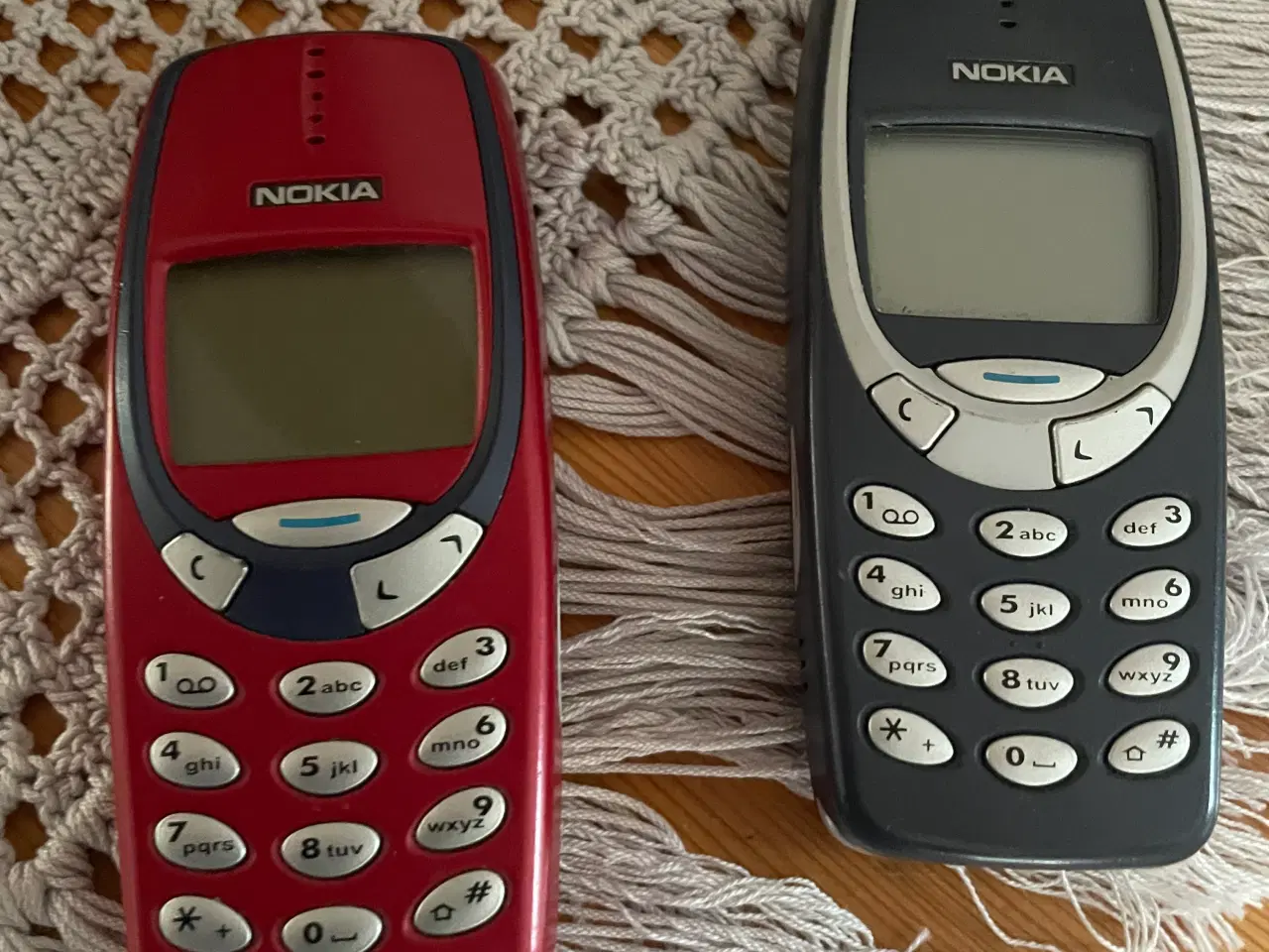 Billede 1 - 2 Nokia 3310 gammel model