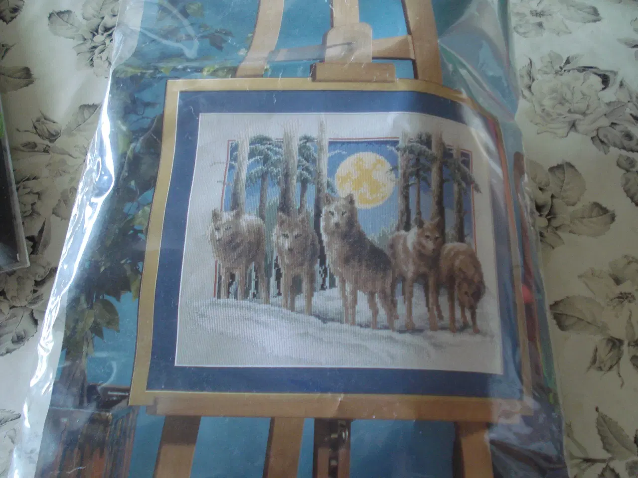 Billede 1 - Broderisæt 2 stk.