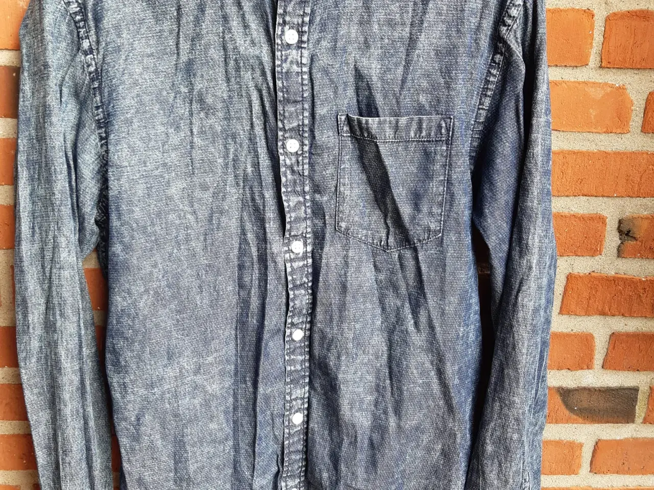 Billede 1 - Str. M Jack & Jones skjorte.