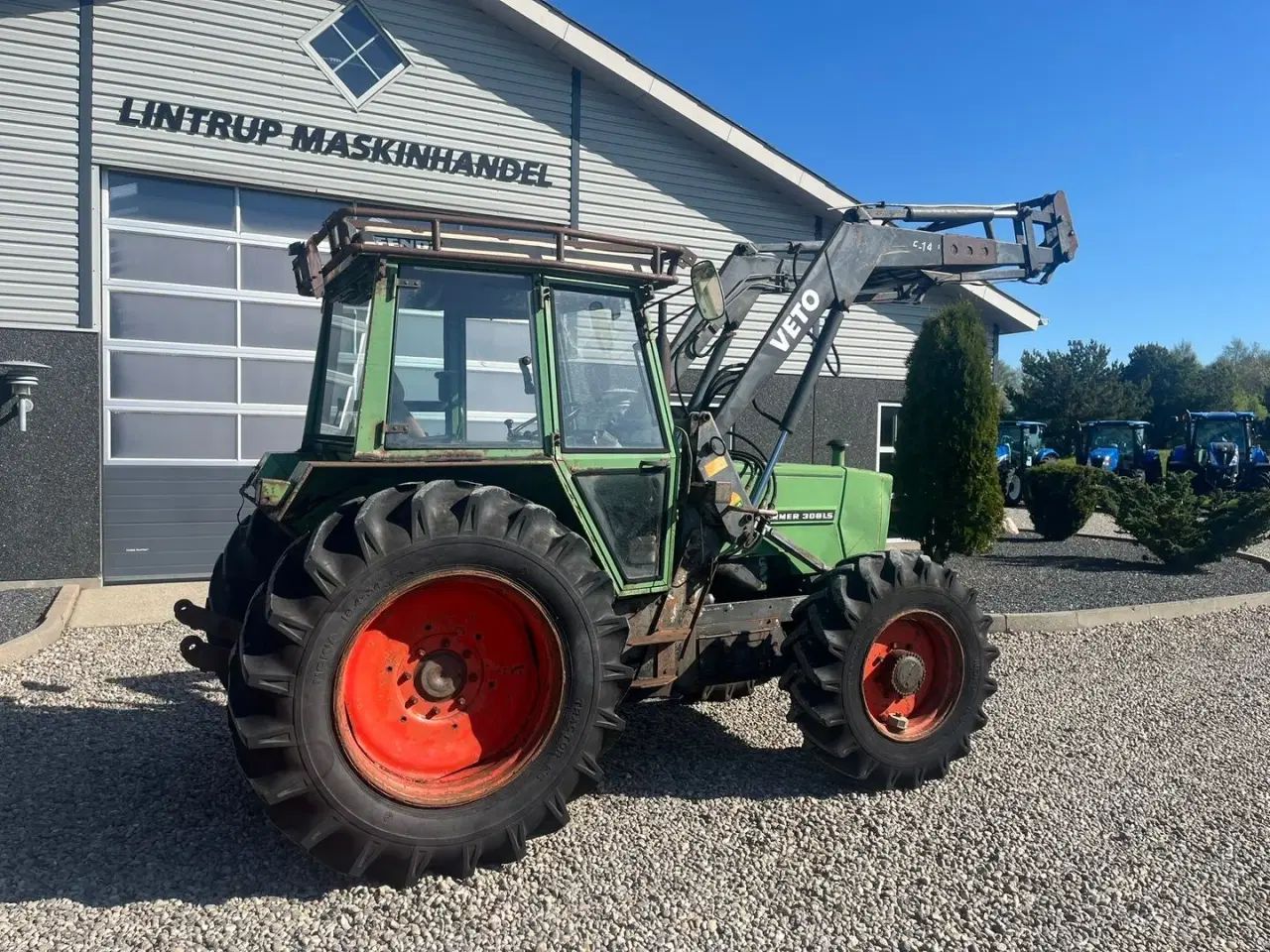 Billede 13 - Fendt 308 LS Farmer Turbomatik med frontlæsser og skovinddækning