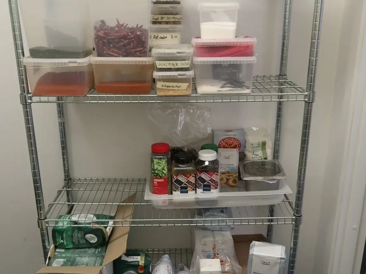 Billede 4 - 3 stk. trådreoler på hjul med indhold