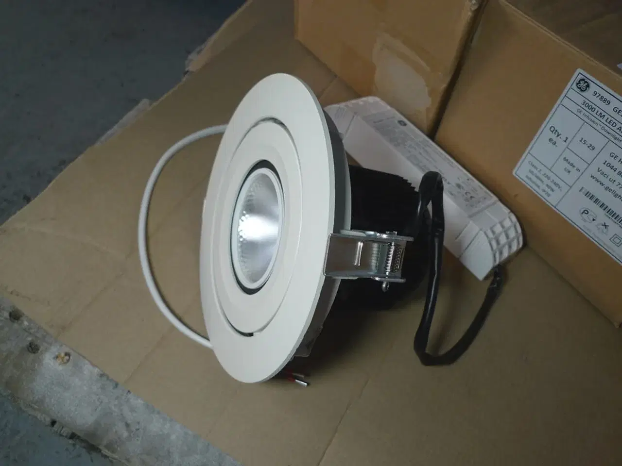 Billede 4 - 3 stk. store LED-indbygningsspots ca. ø-hul 16cm, e3light, Gimbal