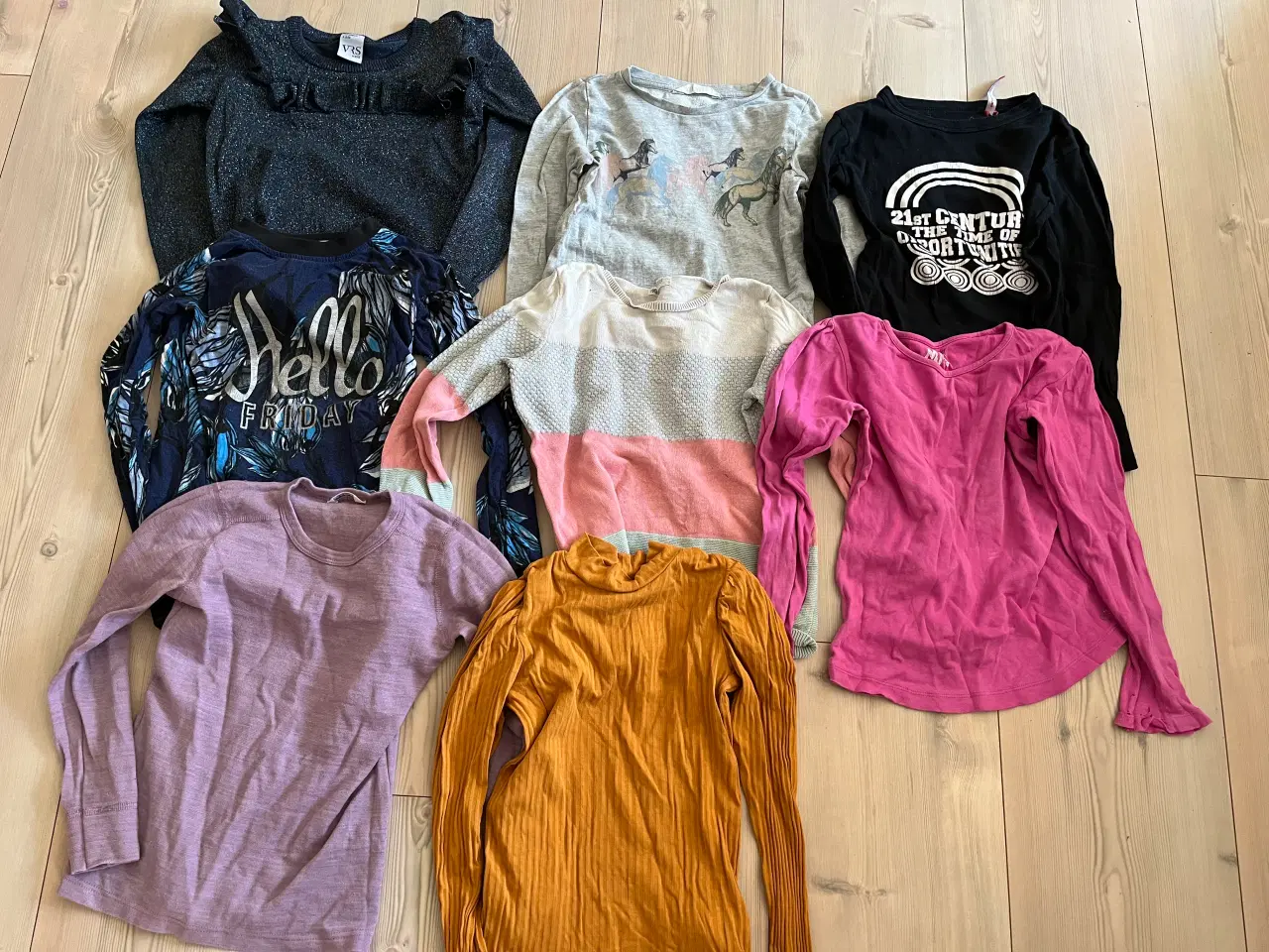 Billede 10 - Tøjpakke str 122-128