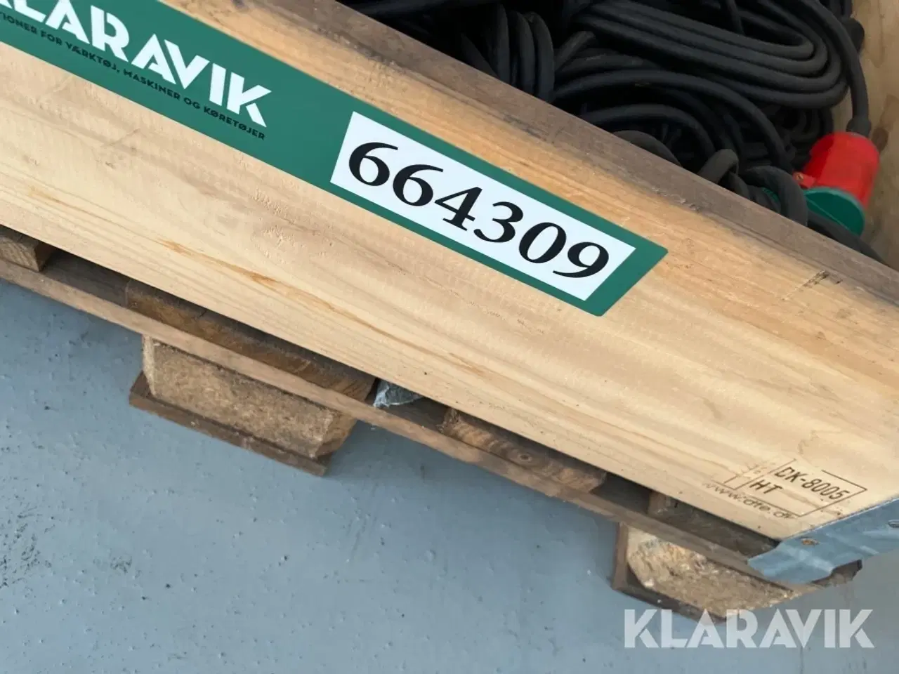 Billede 10 - Diverse udstyr og ledninger