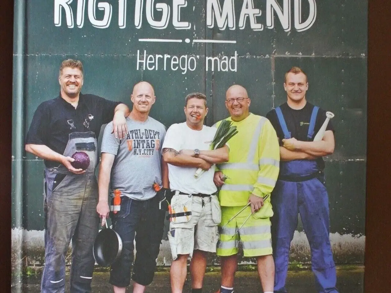 Billede 1 - rigtige mænd - herrego' mad, af marianne albeck, e