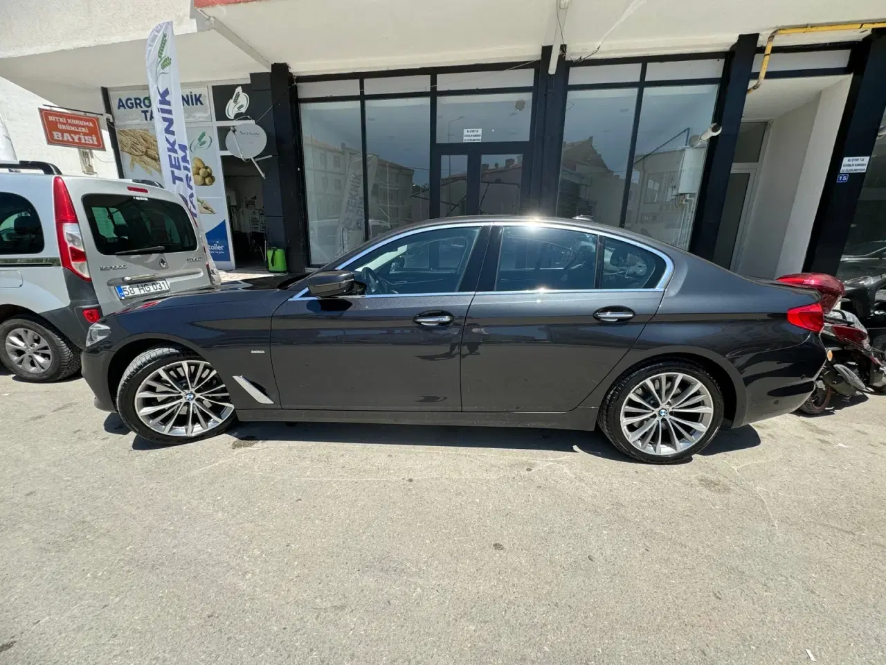 Billede 3 - BMW 530d 3,0 Luxury Line xDrive aut.