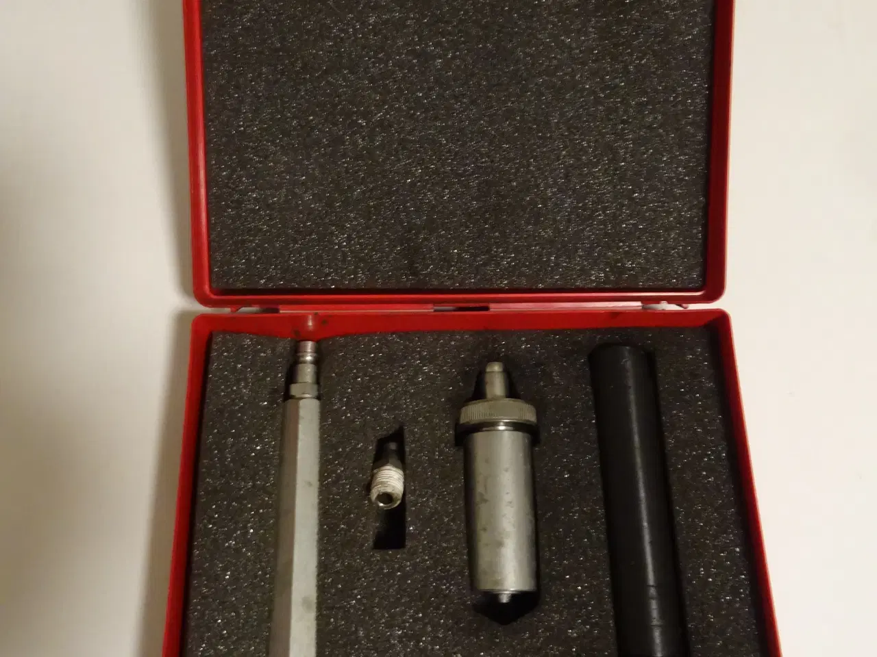 Billede 1 - Værktøj til olietætninger,olietyve ved ventilstam