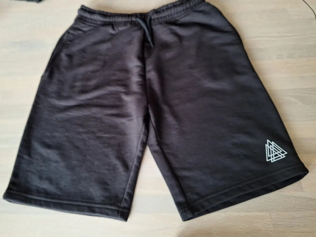 Billede 2 - 2 par nye shorts