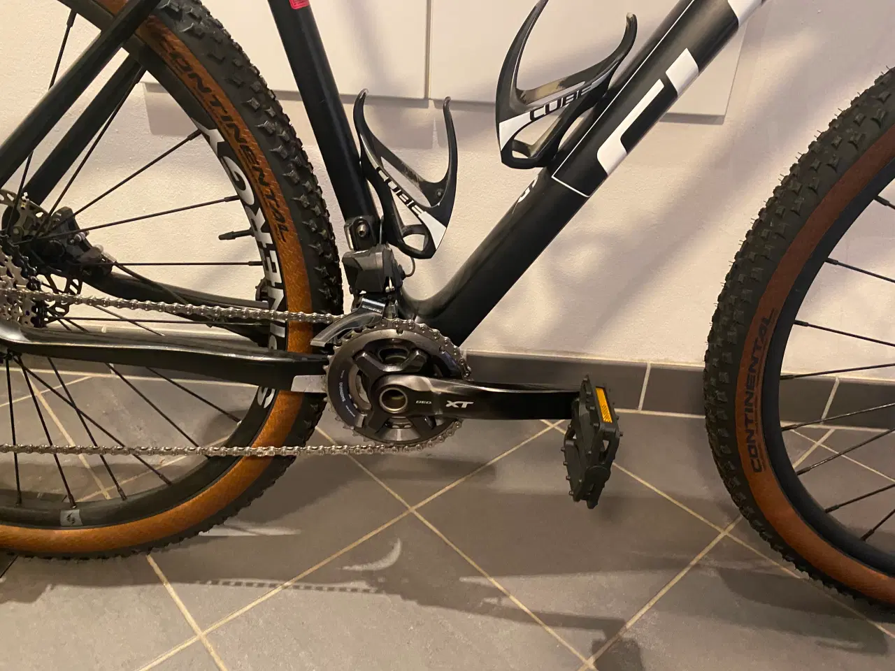 Billede 3 -  Cube REACTION GTC ONE carbon´n´white XT Di2 2x11 