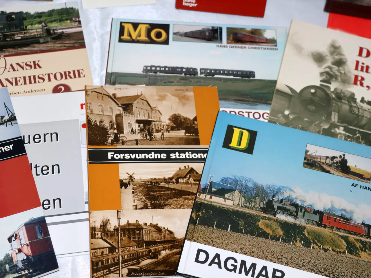 Billede 5 - 16 Stk Bøger om tog, jernbaner og stationer.