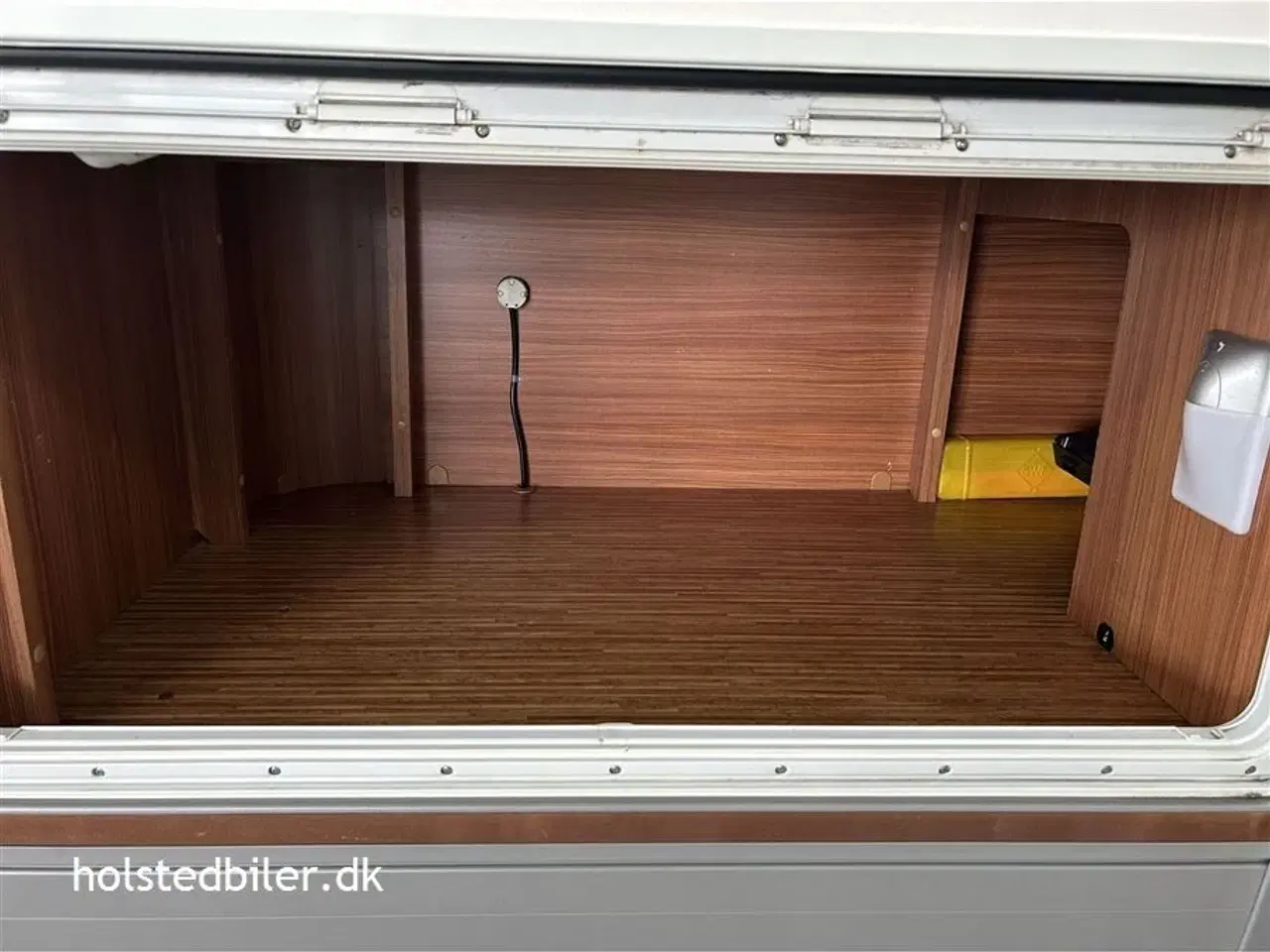 Billede 17 - 2011 - Adria Coral 670 SLT   5 selepladser - km KUN 72000 - 2 enkeltsenge.