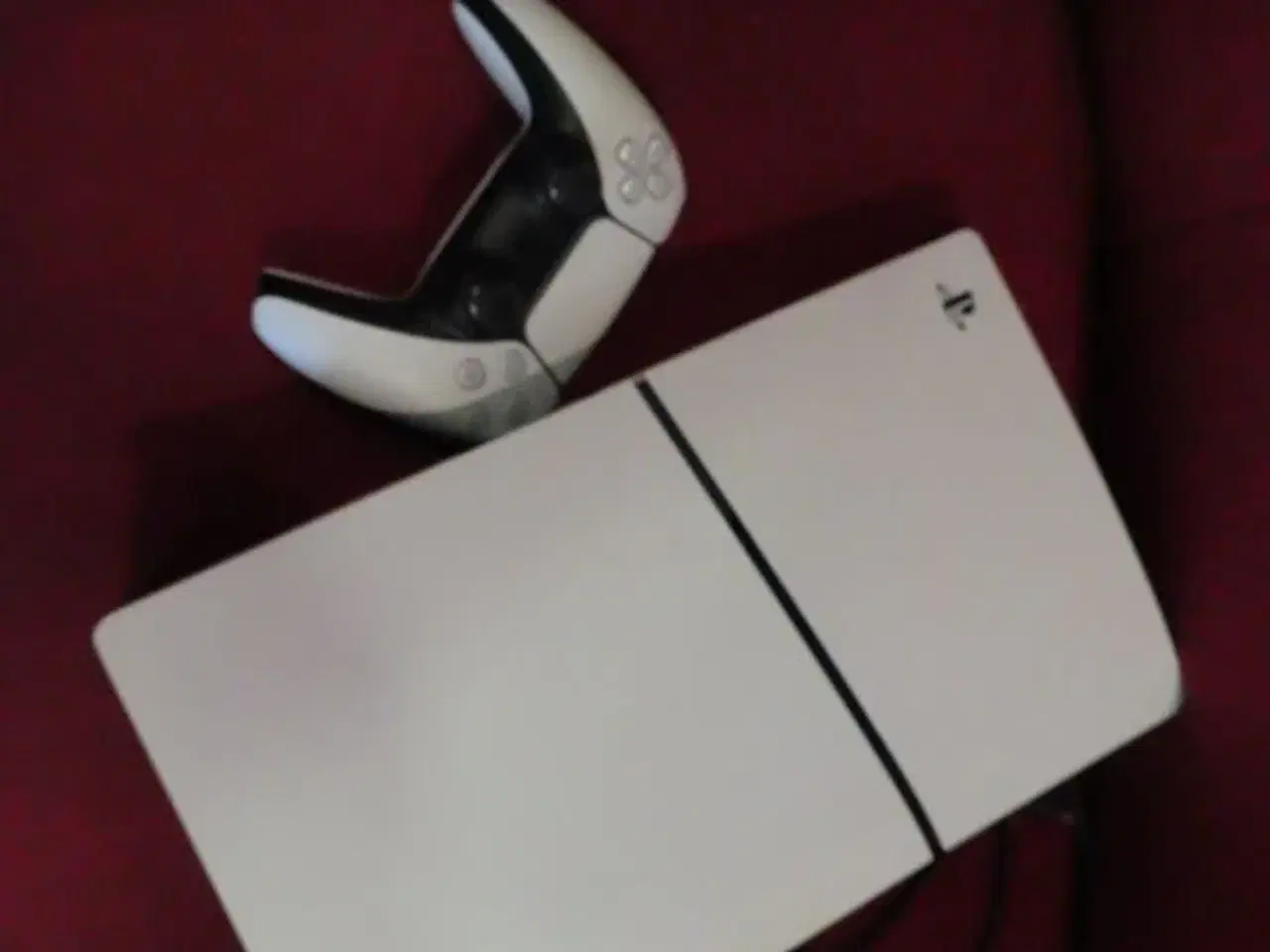Billede 6 - SONY PLAYSTATION 5, model CFI-2016 med en controller