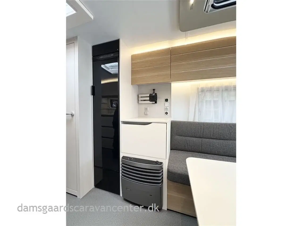 Billede 8 - 2022 - Adria Adora 593 UP   Queensbed-Gulvtemp.-Commodore 300 telt