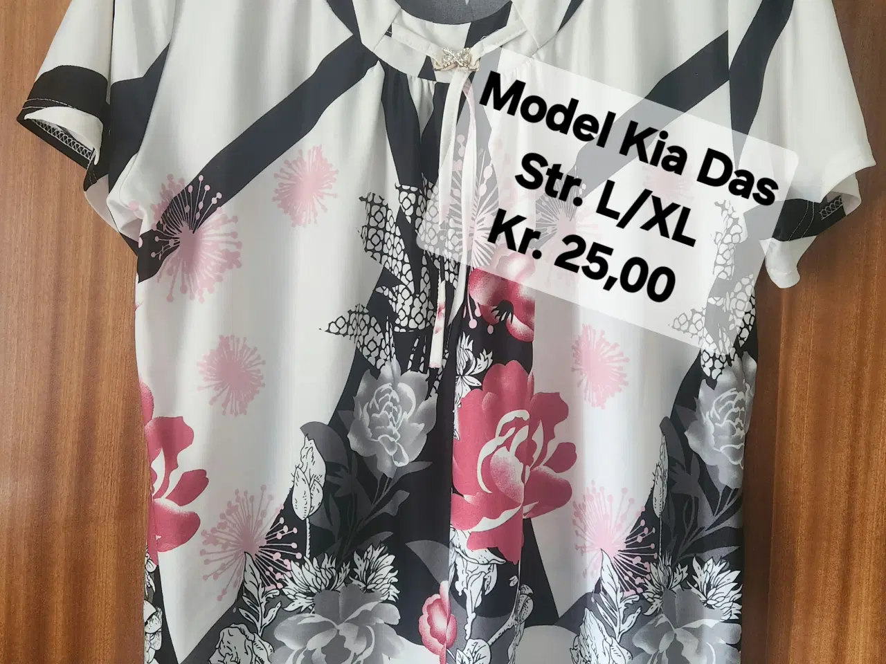 Billede 1 - Farverig bluse 