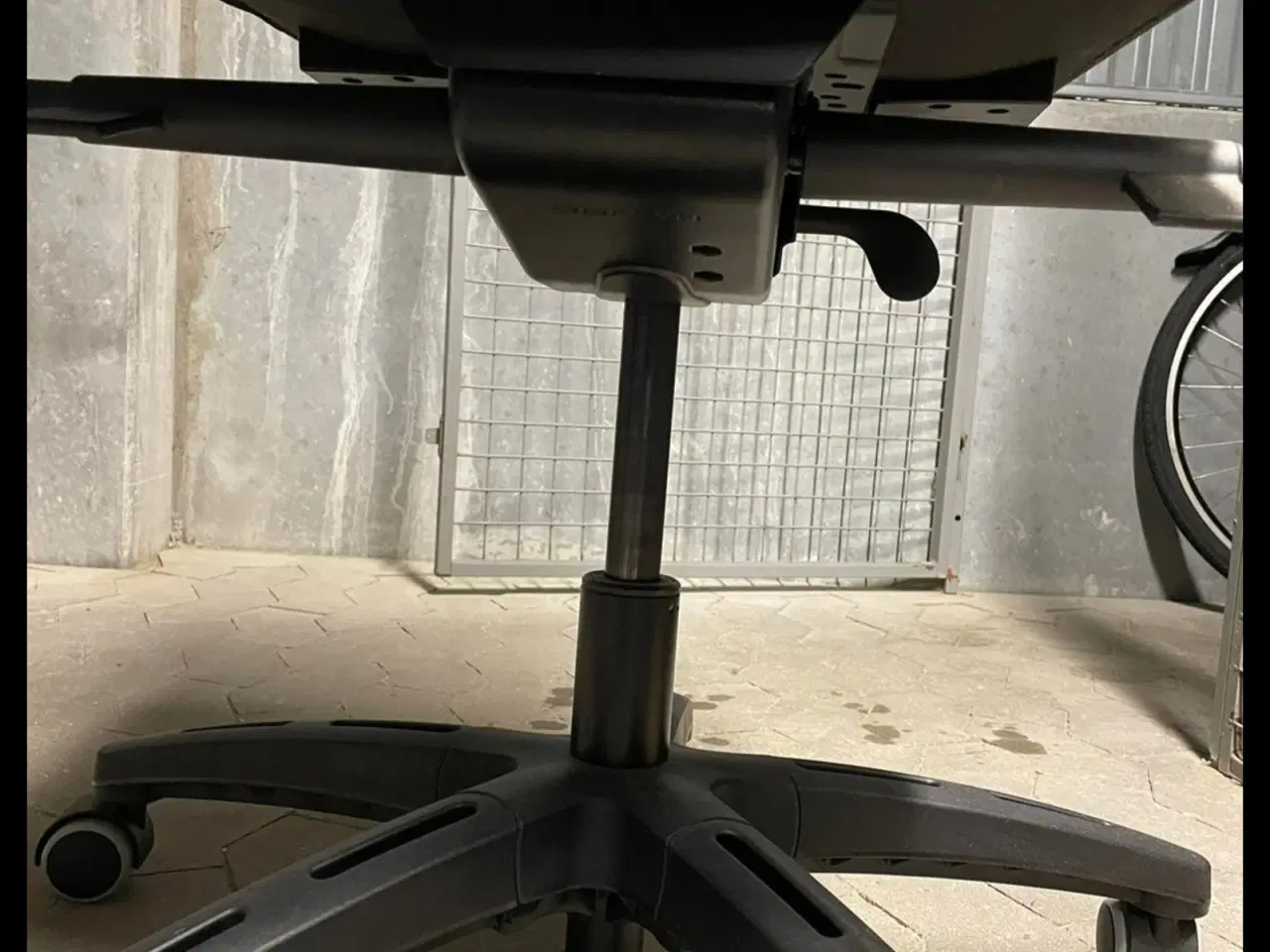 Billede 5 - En rigtigt behagelig og god kontorstol sælges