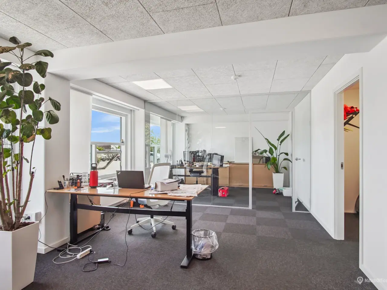 Billede 14 - Stort kombineret lager- og kontorlejemål i Vejle med 6 m loft og nem adgang til E45