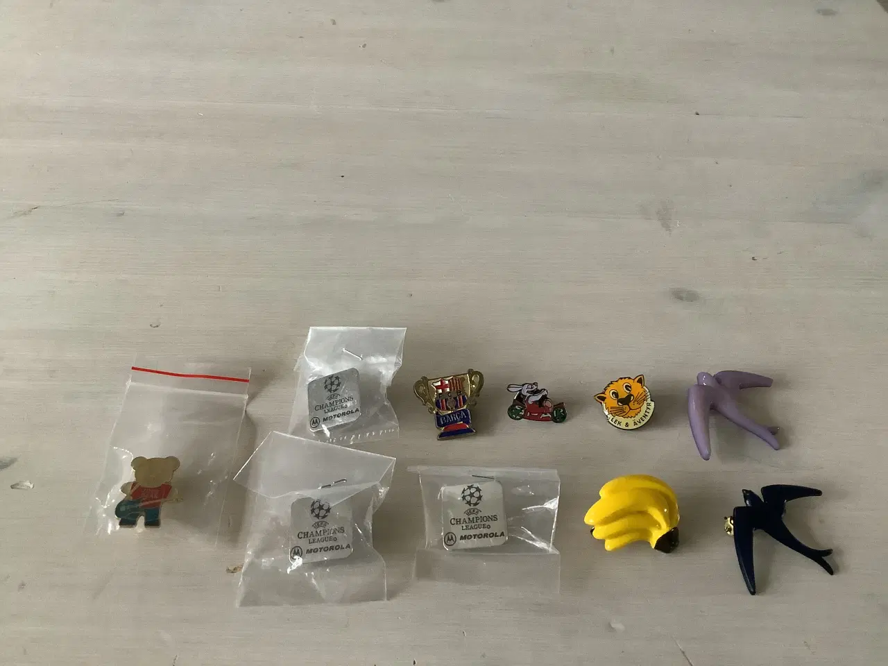 Billede 1 - Pins og brocher 