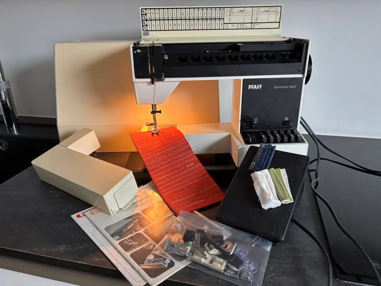 Billede 1 -  Pfaff. tipmaric. 1027 symaskine 