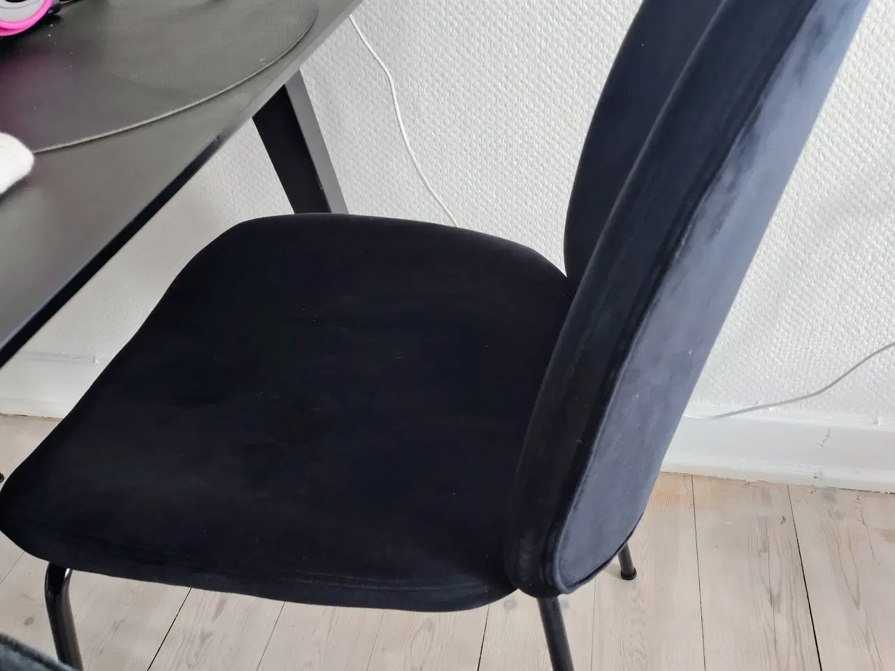 Billede 5 - Stort spisebord inkl. 8 stole