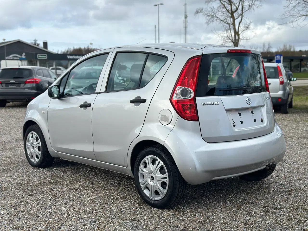 Billede 3 - NYSYNET SUZUKI SPLASH MED GRATIS NUMMERPLADES