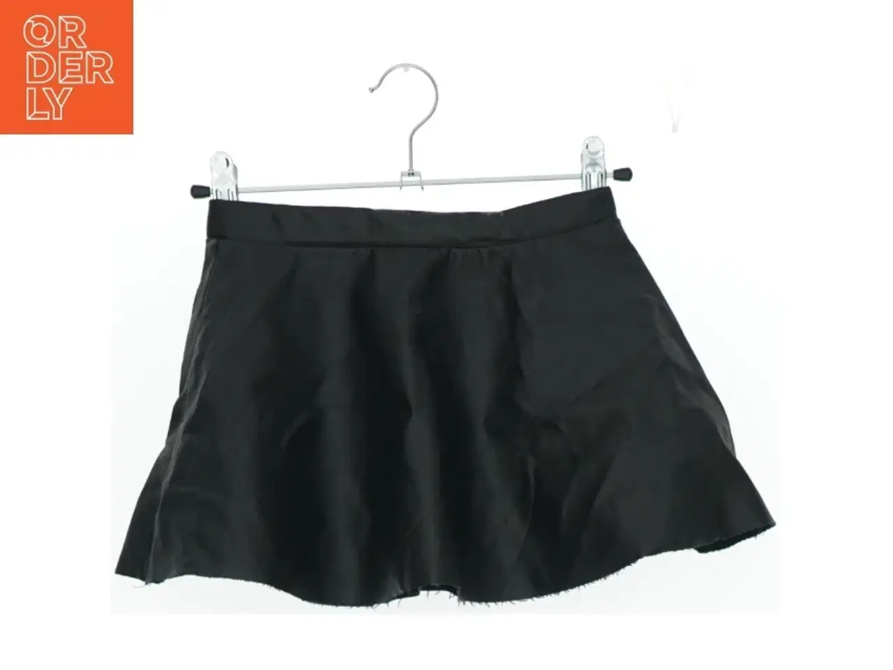 Billede 1 - Nederdel fra H&M (str. 104 cm)