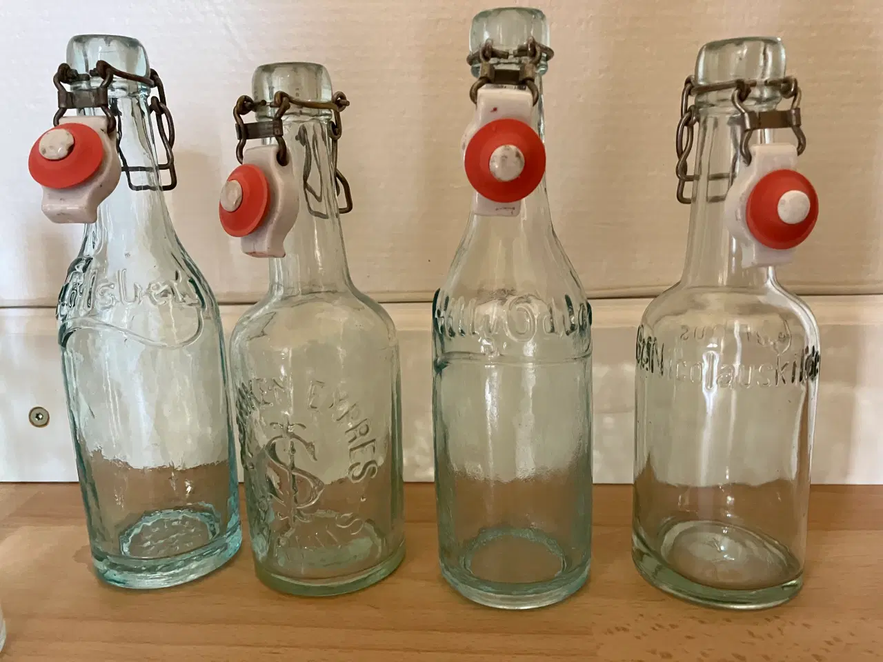 Billede 3 - 8 gamle sodavandsflasker.