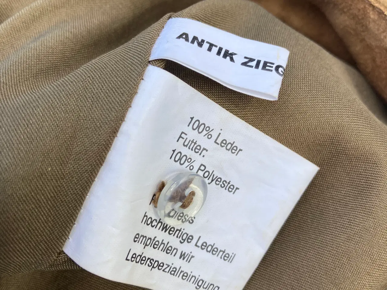 Billede 7 - Lederhosen af gedeskind, ægte bayriske, med bælte