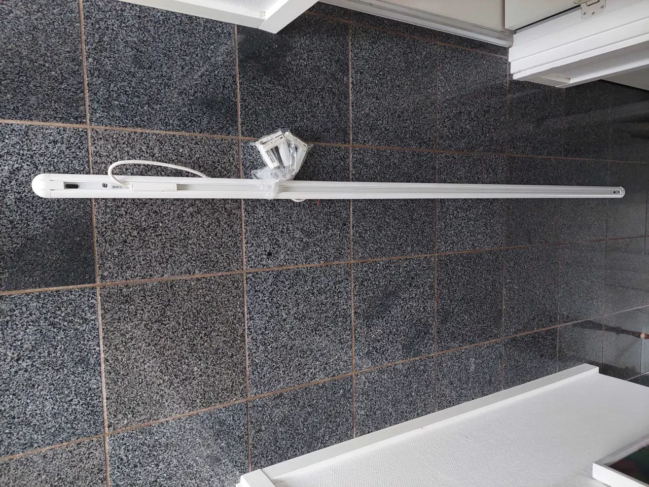 Billede 1 - Lysskinne med 3 udtag