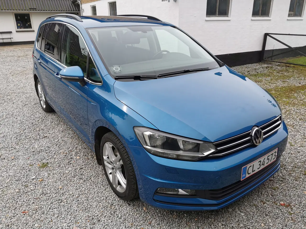 Billede 2 - Vw touran 7 per. Med træk og nysynet.