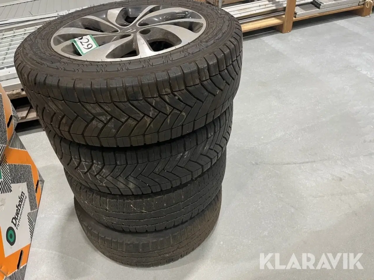 Billede 1 - Helårsdæk med fælg Michelin 215/60R17 4 styk