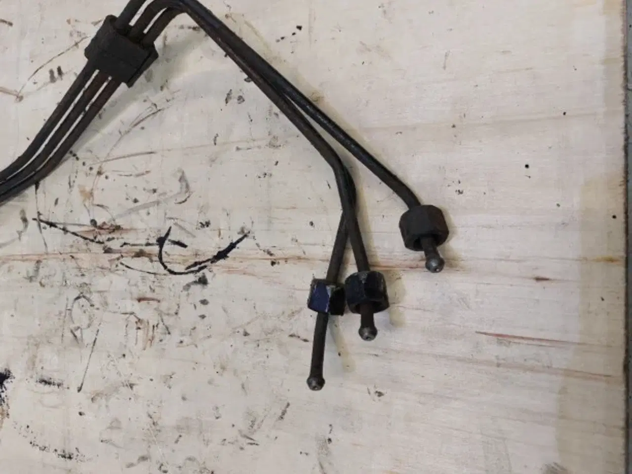 Billede 3 - SisuDiesel 645 Brændstofindsprøjtningsrør V836859480