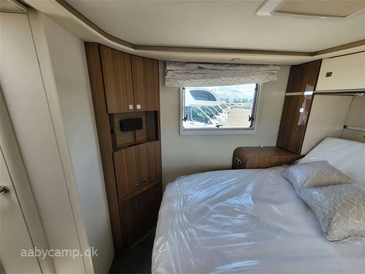 Billede 17 - 2024 - Euramobil Integra 890 QB   Eura Mobil Integra I 890QB - Alde - Klima - Markise - Lithium batteri &amp;amp;amp;amp;amp;amp;amp;amp;amp;amp;amp;amp; Solar