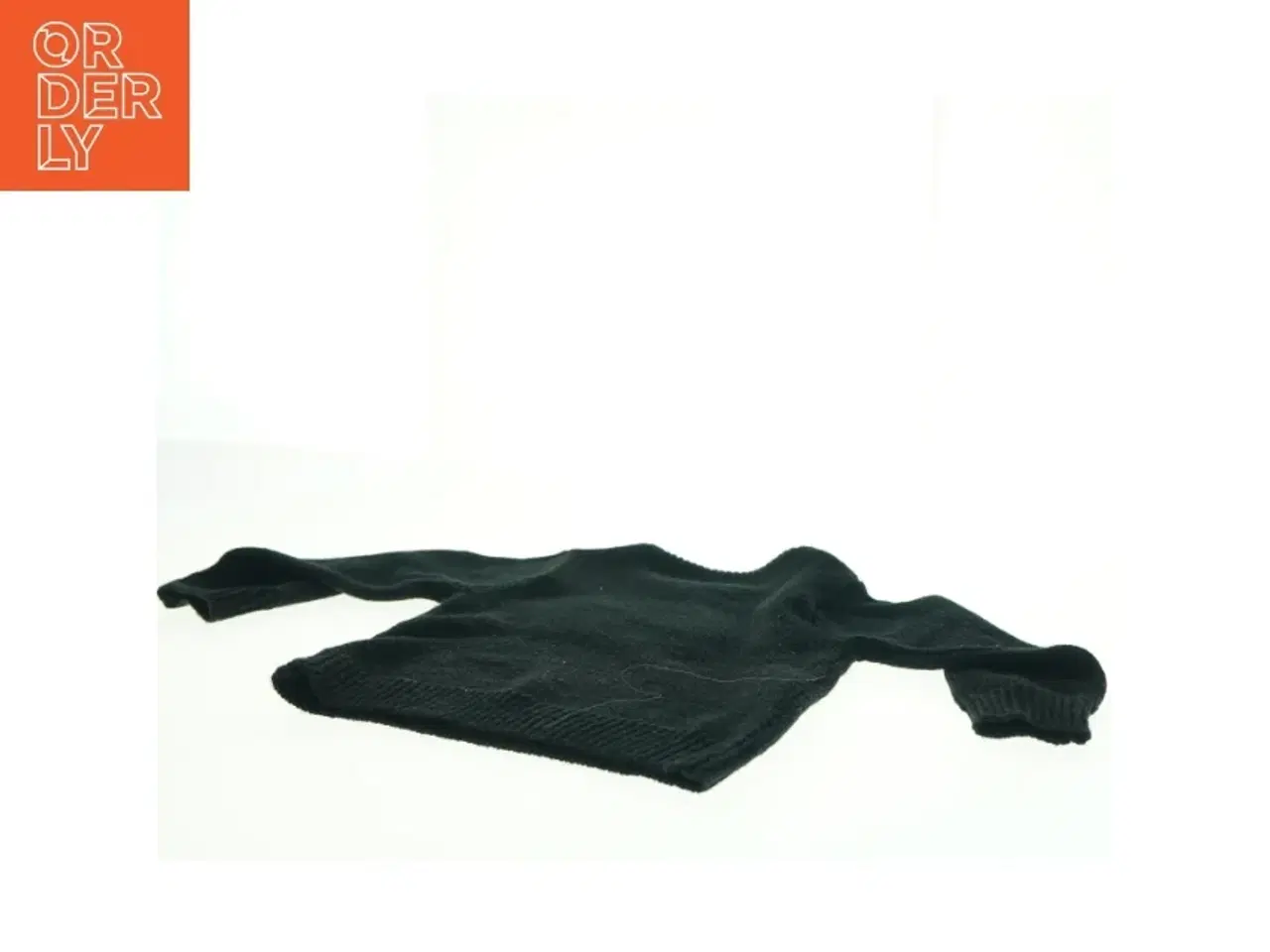 Billede 4 - Sort strik sweater med mønster fra By Clara (str. 36 x, 30 cm ærme, 24,5 cm)