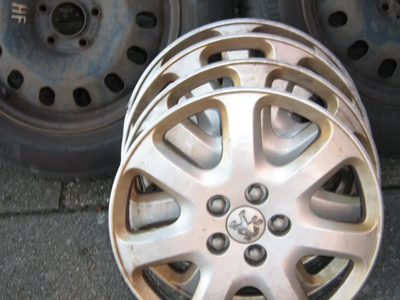 Billede 2 - Vinterhjul, Fælge 5x108 E4med Vinterdæk 205/60 R16