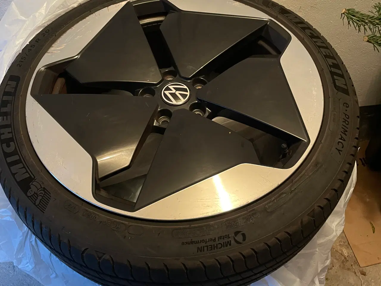 Billede 2 - Originale VW fælge på 20 tommer sommerdæk