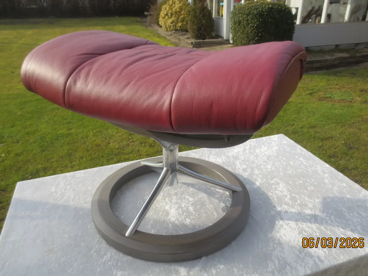 Billede 4 - 1 stk Fodskammel med Rødt Læder