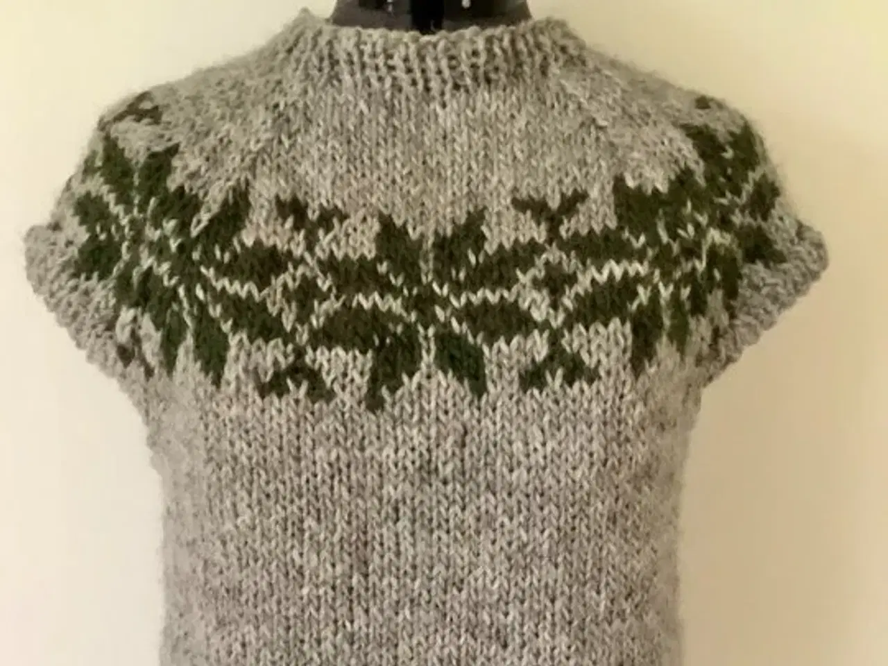 Billede 1 - Sarah Lund håndstrikket vest