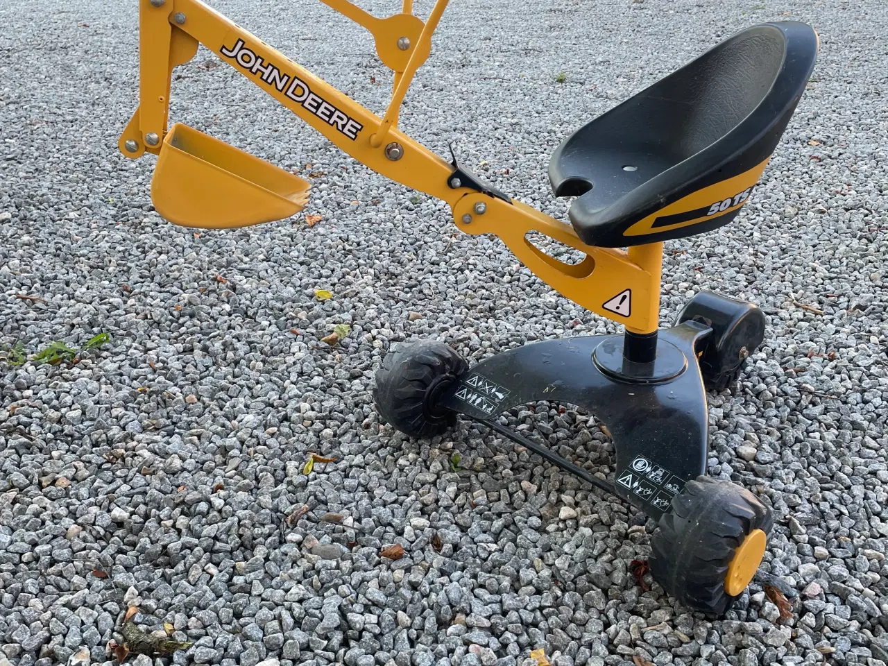 Billede 1 - Johndeere gravemaskine til leg i sandkassen