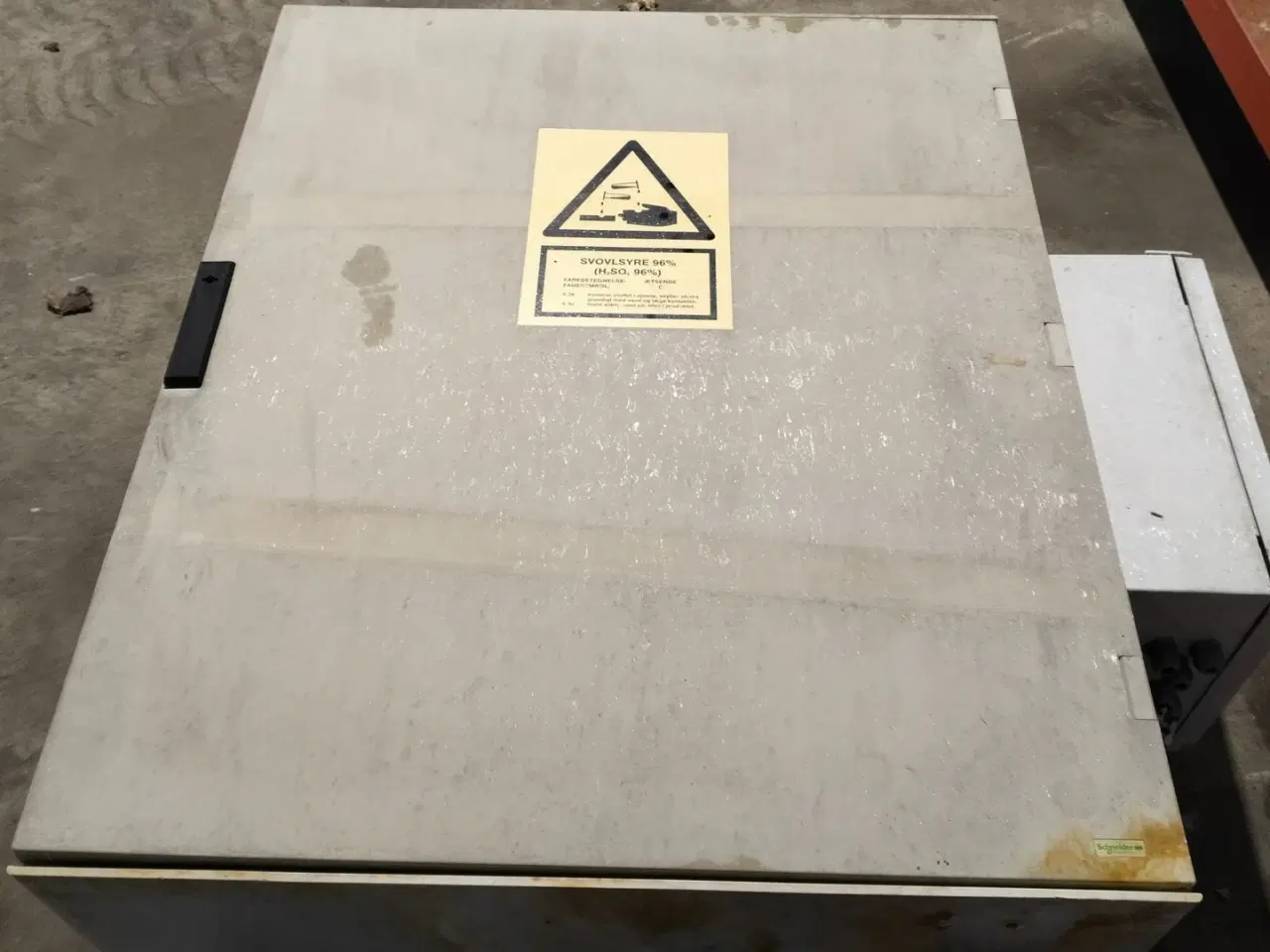 Billede 2 - - - - Doseringspumpe med styreskab