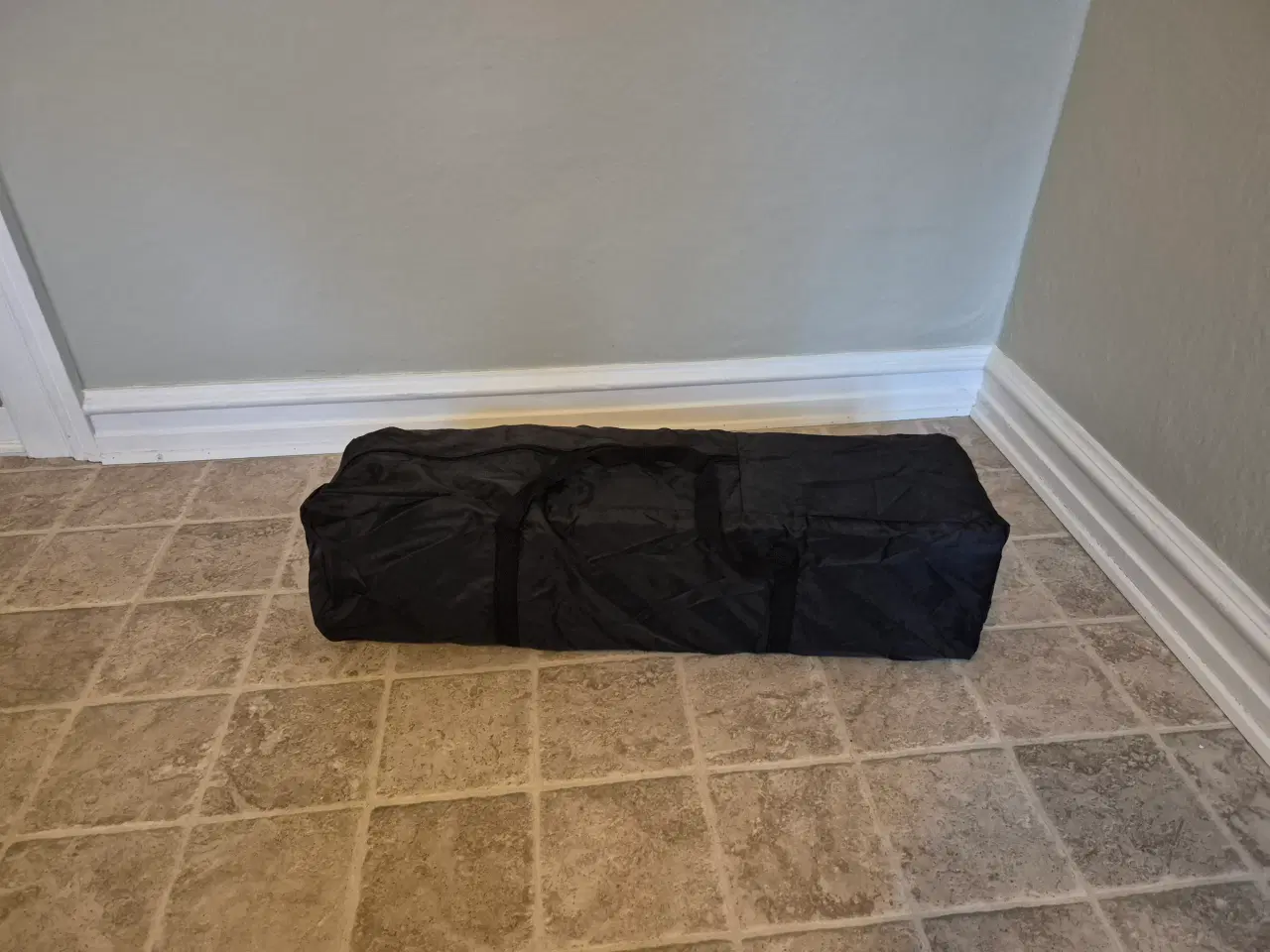 Billede 6 - Sort rejseseng / weekendseng 