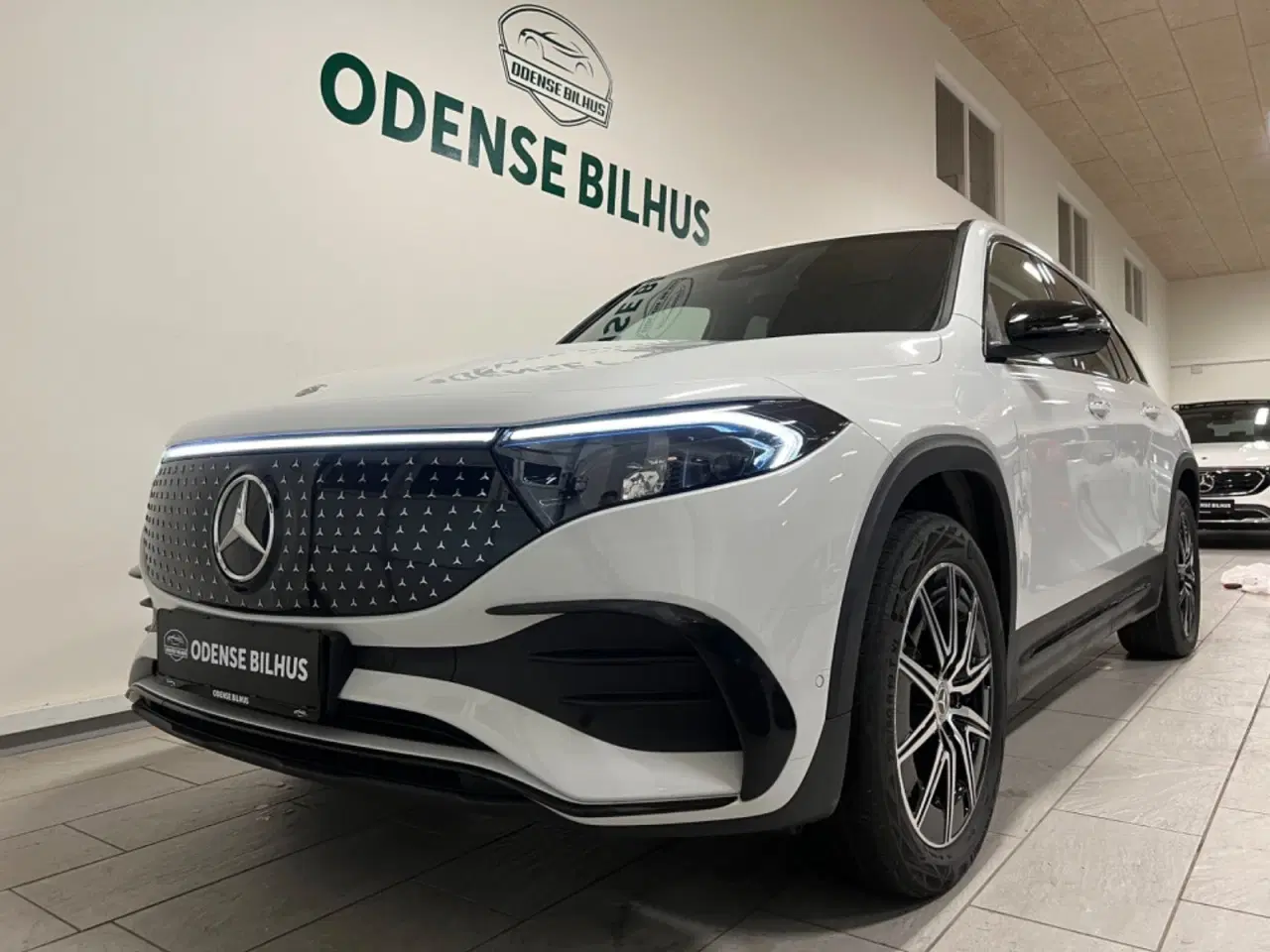 Billede 1 - Mercedes EQB250+  AMG Line
