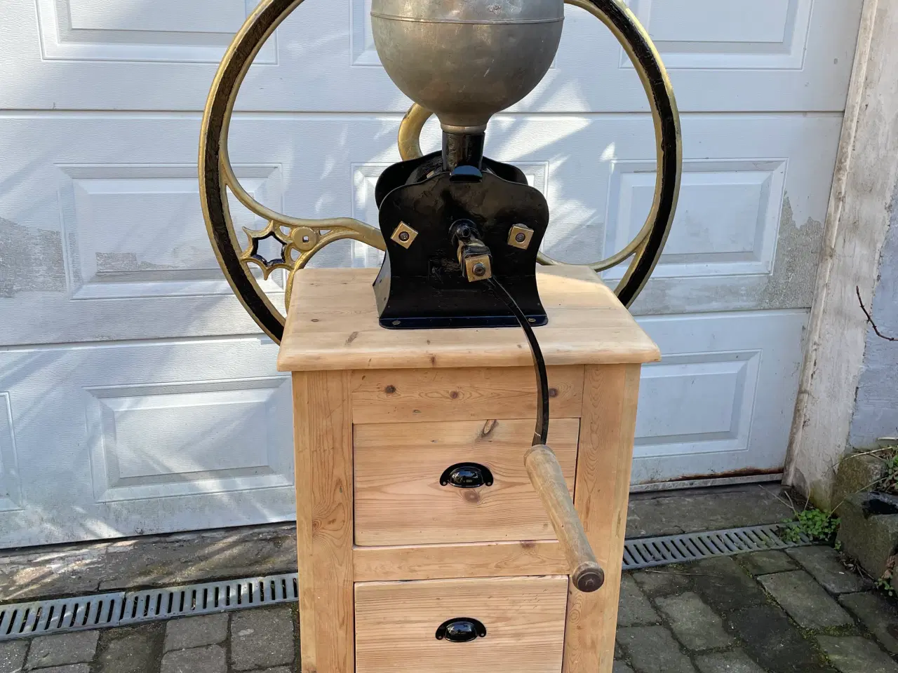 Billede 1 - Gl. kaffemølle fra købmandshandel